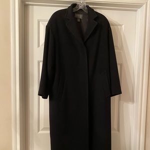 Gorgeous Black Designer Coat - Like New!